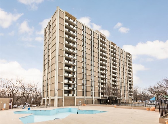 Three Rivers Luxury Apartments - Fort Wayne, IN
