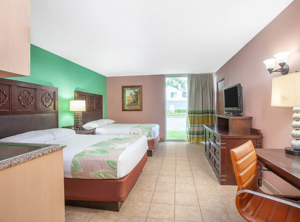 Stayable Suites Kissimmee - Kissimmee, FL