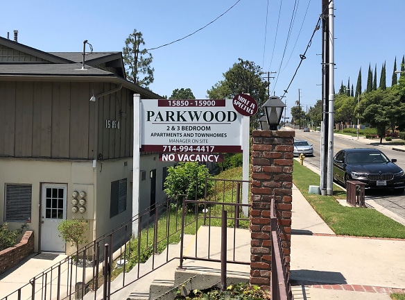 Parkwood Apartments - La Mirada, CA