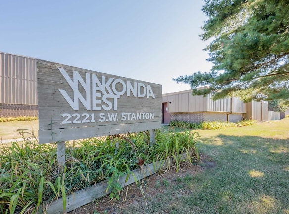 Wakonda West Apartments - Des Moines, IA