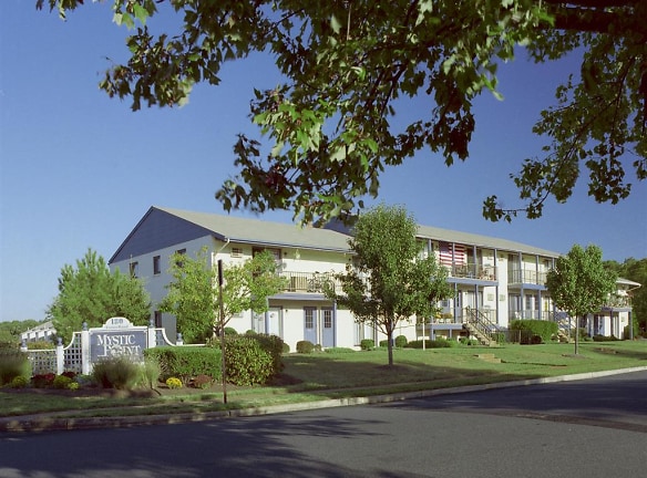 Mystic Point Apartments And Townhomes - Somers Point, NJ