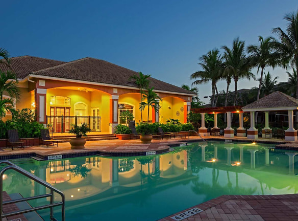 Vista Lago Apartments - West Palm Beach, FL