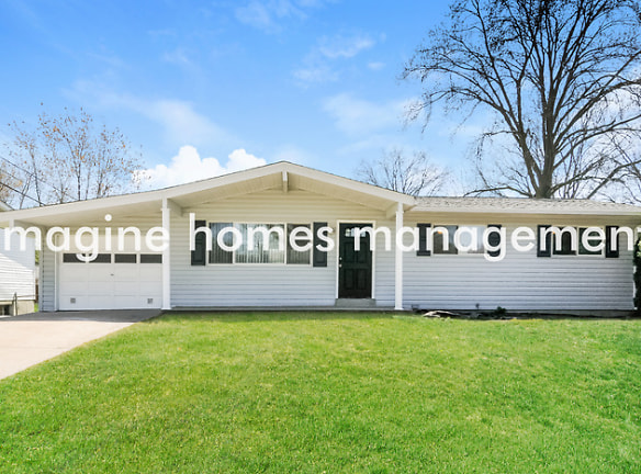 11818 Flushing Dr - Maryland Heights, MO
