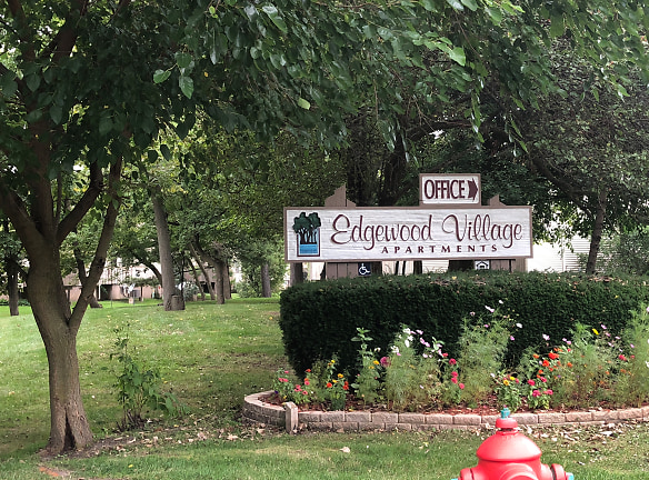 Edgewood Village Apartments - East Lansing, MI