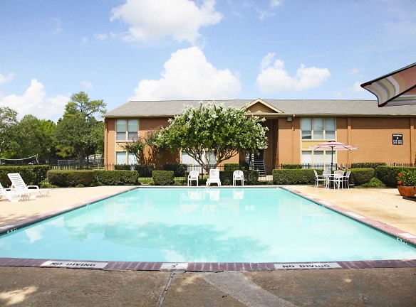 Ashley Crest Apartments - Houston, TX