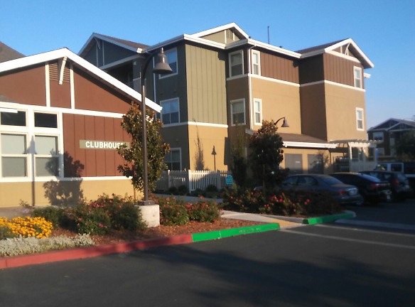 Willow Oak Villas Apartments - Chico, CA