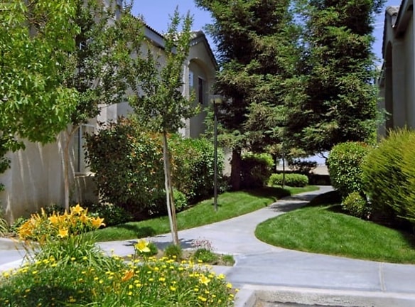 Villa Mondavi Apartments - Bakersfield, CA