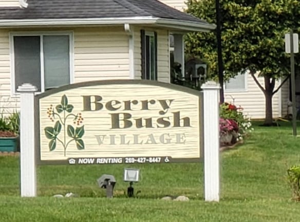 Berry Bush Village - Bangor, MI