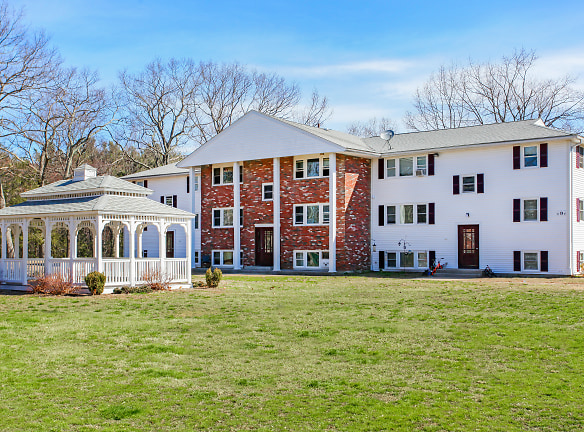 Country Manor Apartments - Three Rivers, MA