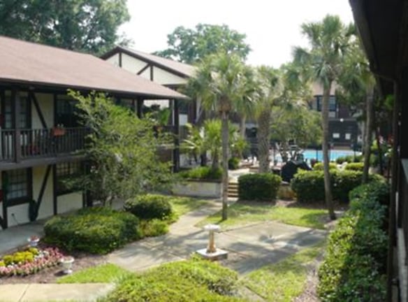 Lyn Village Apartments (Florida) - Deland, FL