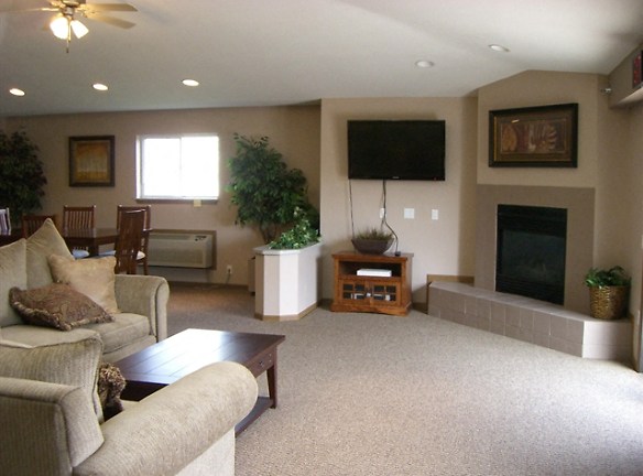 Stone Crest Apartments - Fitchburg, WI