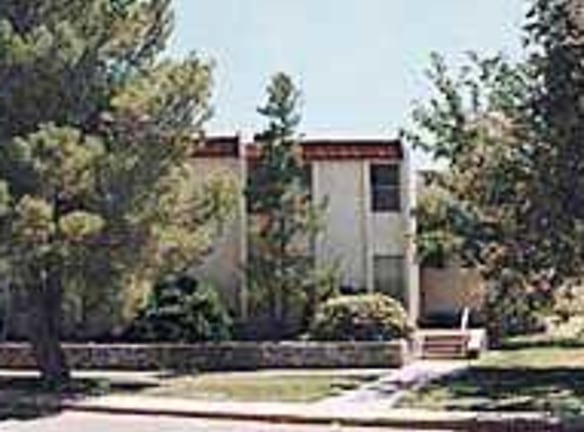 Villa Sierra Apartments - Las Cruces, NM