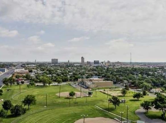 Park Tower - Lubbock, TX