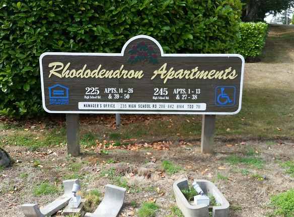 Rhododendron Apartments - Bainbridge Island, WA