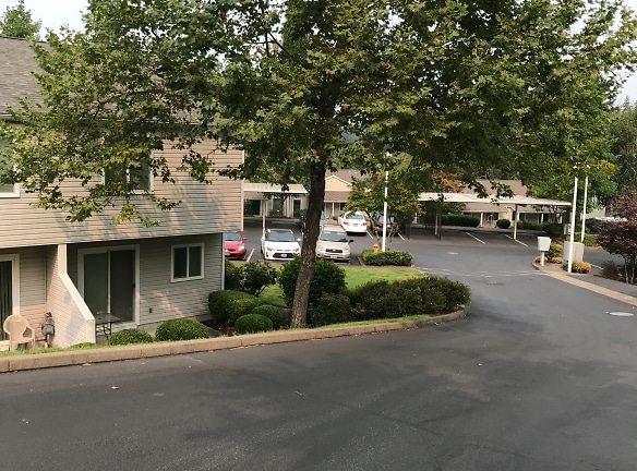 Somerset Villas Apartments - Eugene, OR