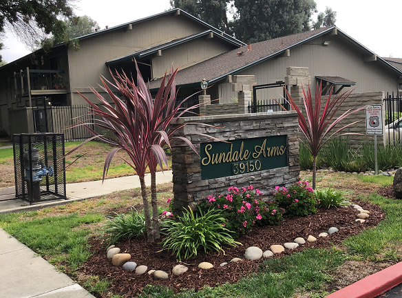 Sundale Arms Apartments - Fremont, CA