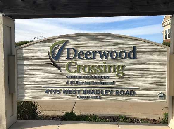 DEERWOOD CROSSING Apartments - Milwaukee, WI