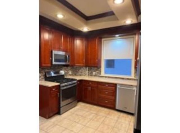 65-37 Maurice Ave unit 1R - Queens, NY