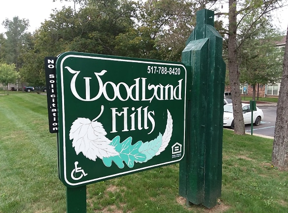 Woodland Hills Apartments - Jackson, MI