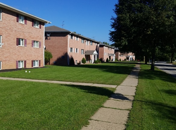 Portage Landing I & II Apartments - Kent, OH