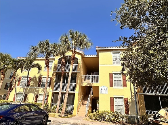 4121 Residence Drive #312 - Fort Myers, FL