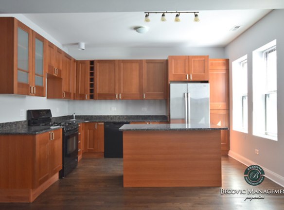 7528 N Seeley Ave unit 104 - Chicago, IL