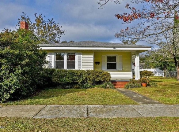 2005 Perry Ave - Wilmington, NC