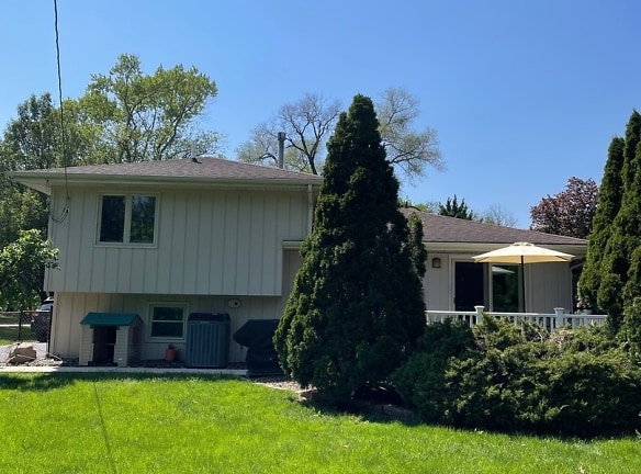 5915 Springside Ave - Downers Grove, IL