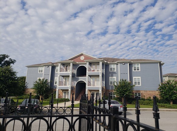 Campus Crossings At Statesboro Apartments - Statesboro, GA