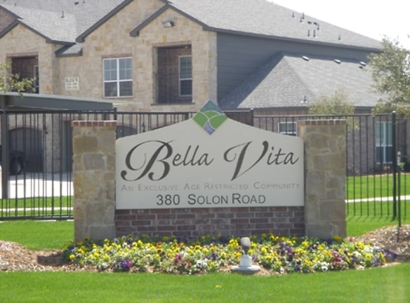 Bella Vita Apartment Homes - Waxahachie, TX