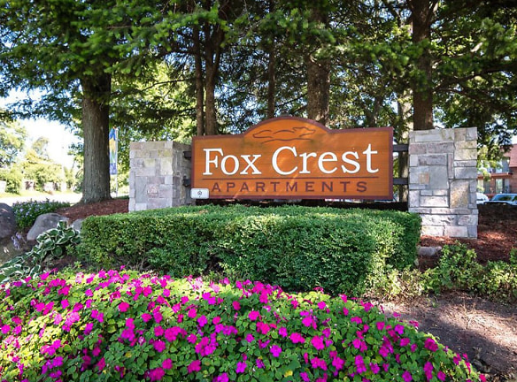 Fox Crest Apartments - Waukegan, IL
