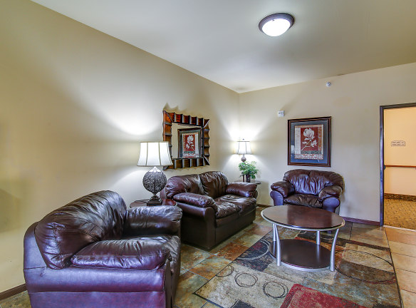 Paramount Place Apartments - Aberdeen, SD