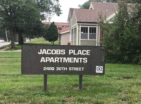 Jacobs Place Apartments - Des Moines, IA