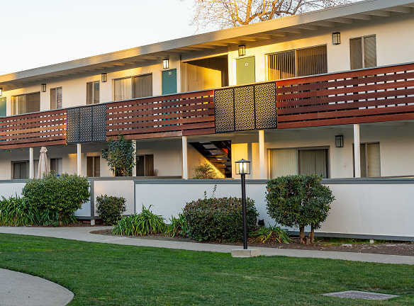 Jackson Flats Apartments - Hayward, CA