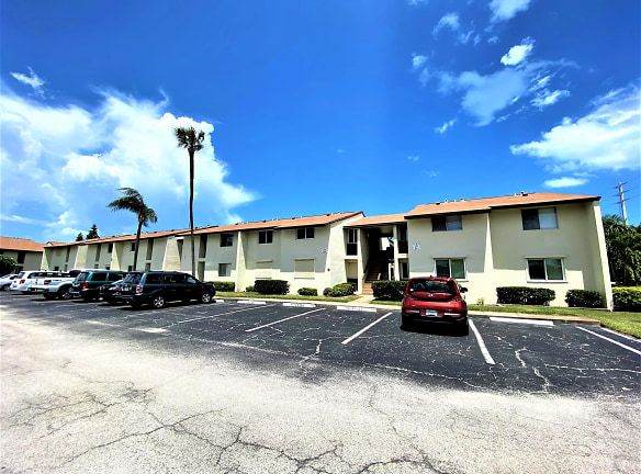 5801 N Atlantic Ave #106 - Cape Canaveral, FL