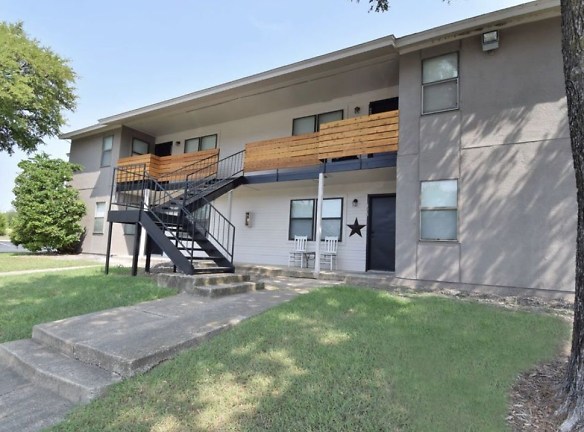Lakeshore Villa Apartments - Rowlett, TX