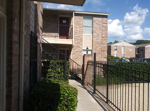 The Ivy Apartments - San Antonio, TX