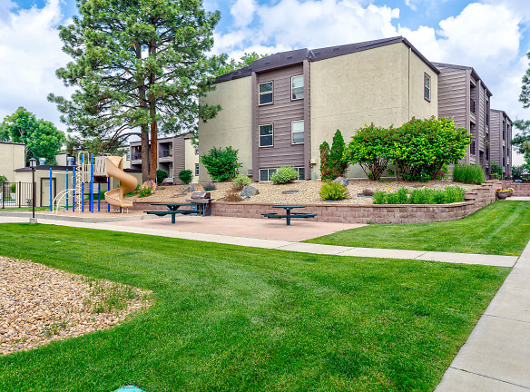 Sterling Heights Apartments - Greeley, CO