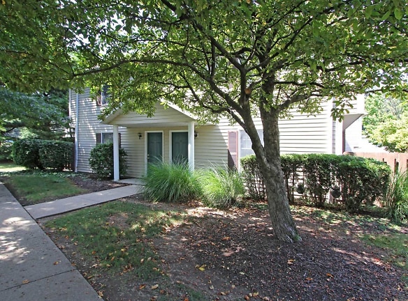 Remington Station Townhouses - North Canton, OH