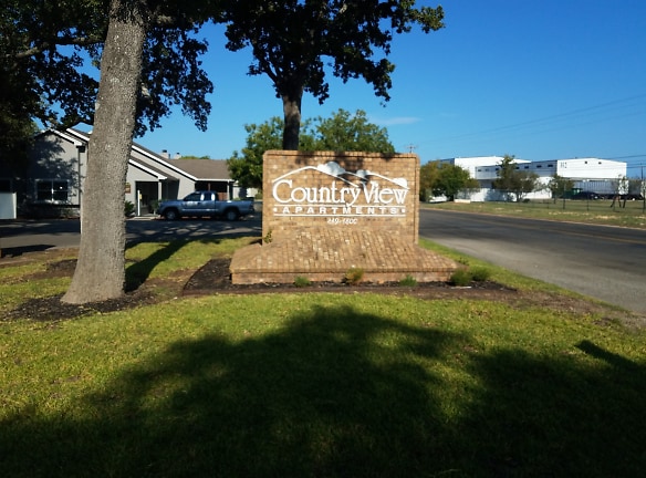 Country View Apartments - Boerne, TX