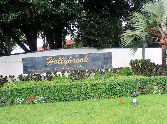 8941 S Hollybrook Blvd #203 - Pembroke Pines, FL