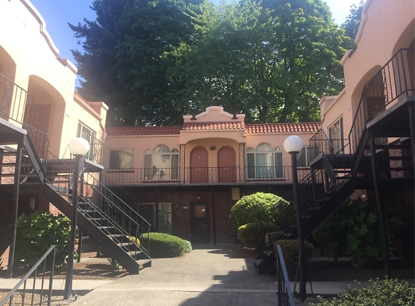 Hacienda Apartments - Portland, OR