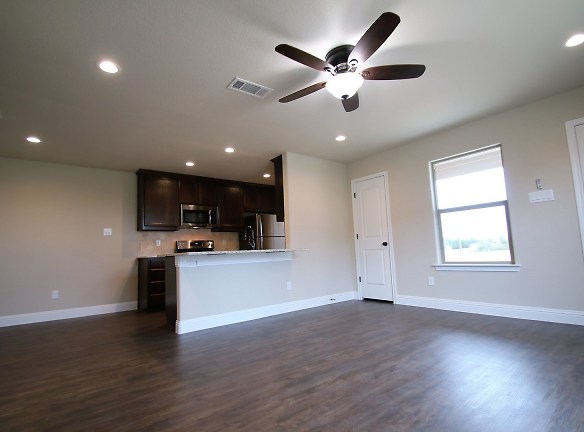 138-140 Crossbow Ct. Apartments - Weatherford, TX