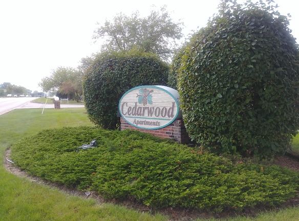 Cedarwood Apartments - Aurora, IL