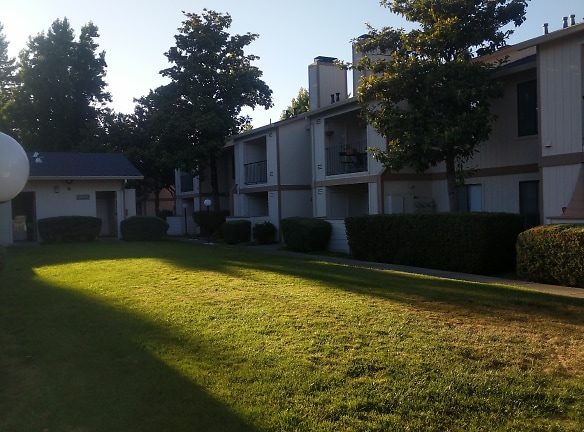 Camino Creek Apartments - Rohnert Park, CA