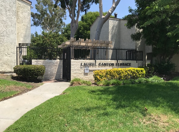 Laurel Canyon Terrace Apartments - Pacoima, CA