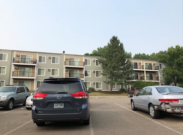 Cedar Ridge Apartment Homes - Saint Paul, MN