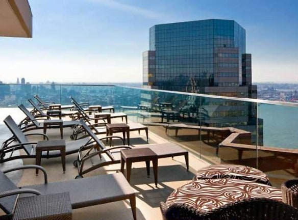75 Wall - Luxury Apartments - Starting At $3,995 - New York, NY