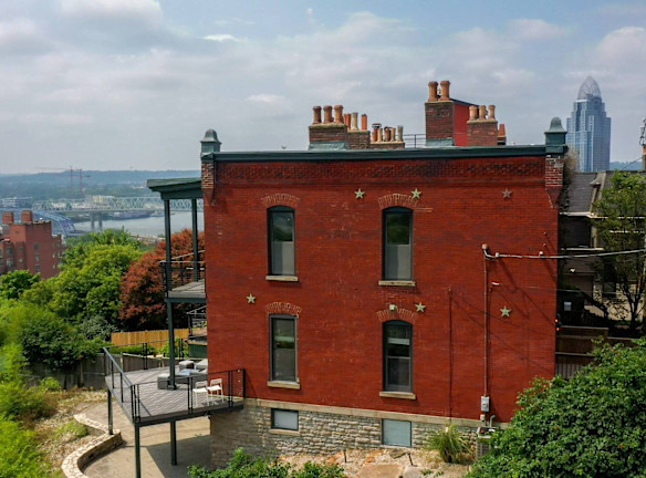 923 Riverview Pl - Cincinnati, OH