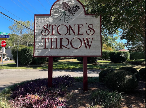 1099 Stones Throw Dr NW - Huntsville, AL